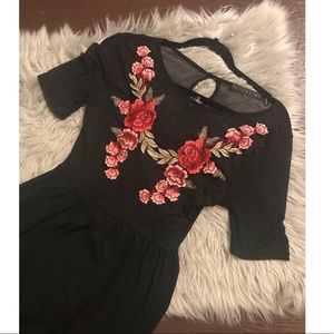 Mesh rose appliqué dress